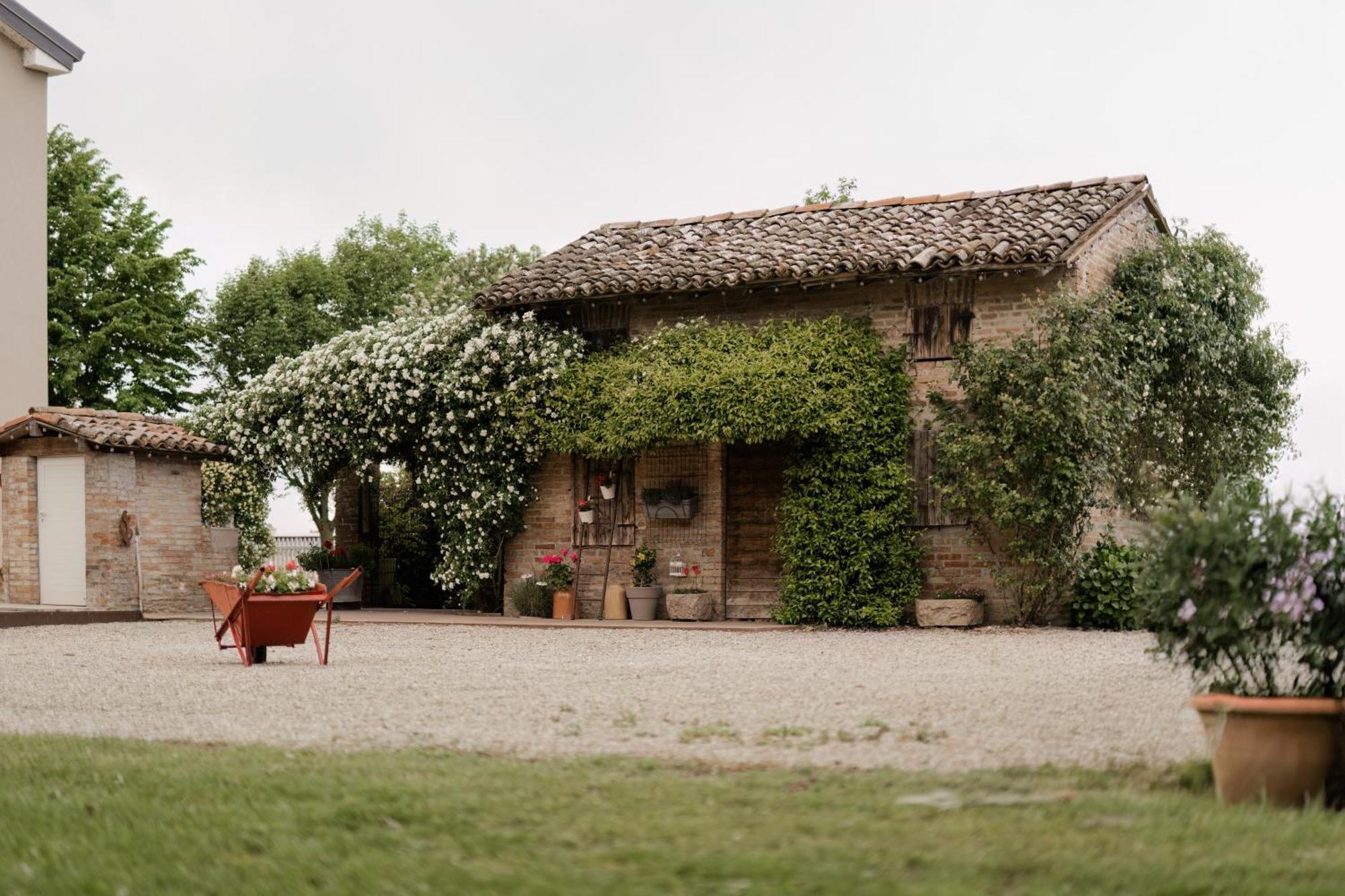 Agriturismo Mascudiera Fiorenzuola dʼArda Kültér fotó